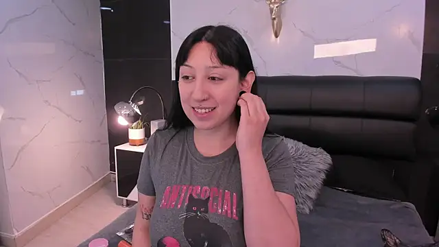 Snapshot of KomiCatt chatting on 23, 4, 2026 KomiCatt online show from 23, 4, 2026