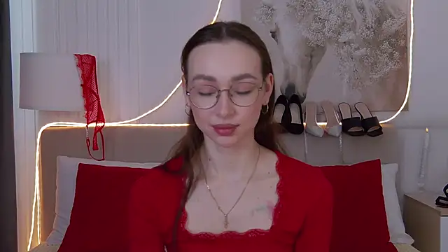 Emily Simon online show from 6, 3, 2026