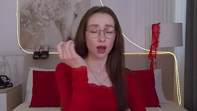 Emily Simon online show from 10, 4, 2026