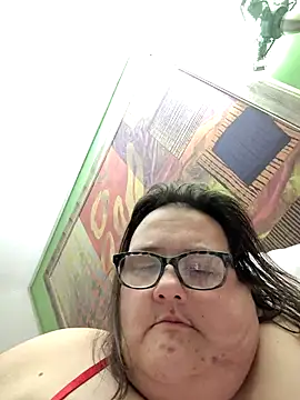 luvbug28 online show from 13, 3, 2026