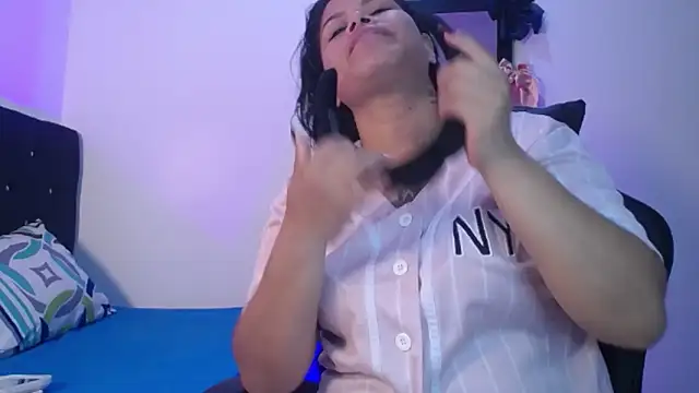 Snapshot of Aurora_sanchess chatting on 7, 2, 2026 Aurora sanchess online show from 7, 2, 2026