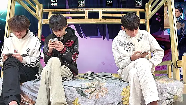 xiaohuangren01 online show from 16, 3, 2026