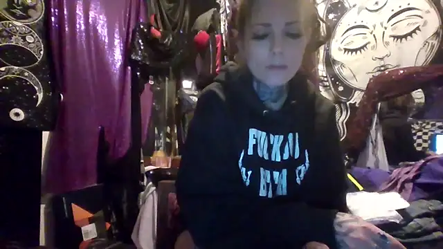 Snapshot of allymoon1369 chatting on 22, 4, 2026 allymoon1369 online show from 22, 4, 2026
