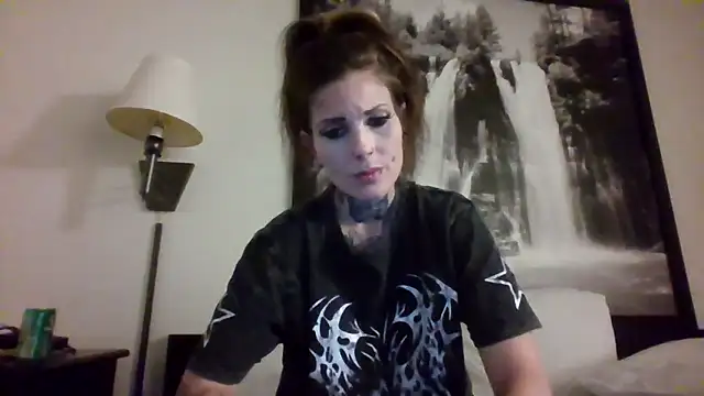 Snapshot of allymoon1369 chatting on 12, 5, 2026 allymoon1369 online show from 12, 5, 2026