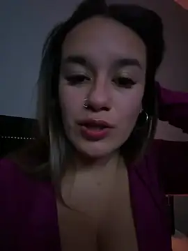 LatinaFuegoX online show from 5, 7, 2026