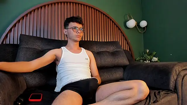 Alhan Twink online show from 13, 3, 2026