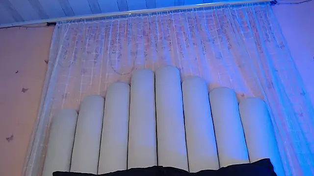 Snapshot of RoseConor_ chatting on 17, 2, 2026 RoseConor online show from 17, 2, 2026