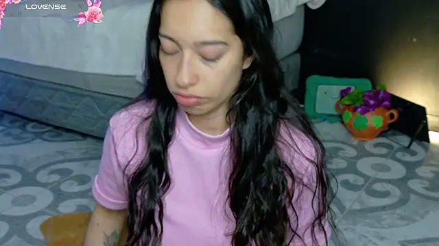 Noaah25  online show from 19, 4, 2026