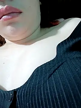 lylinhjim online show from 15, 1, 2026