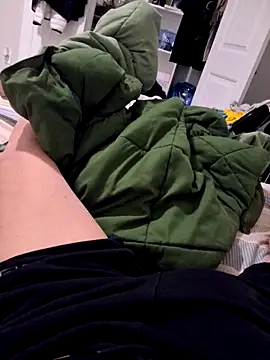 Snapshot of Tom32828 chatting on 28, 2, 2026 Tom32828 online show from 28, 2, 2026