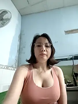 Snapshot of Famrita chatting on 8, 2, 2026 Famrita online show from 8, 2, 2026