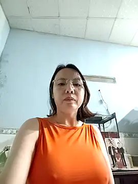 Snapshot of Famrita chatting on 6, 2, 2026 Famrita online show from 6, 2, 2026