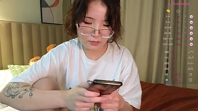 nullgirl online show from 24, 2, 2026