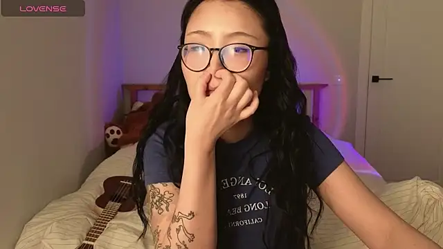 nullgirl online show from 15, 5, 2026