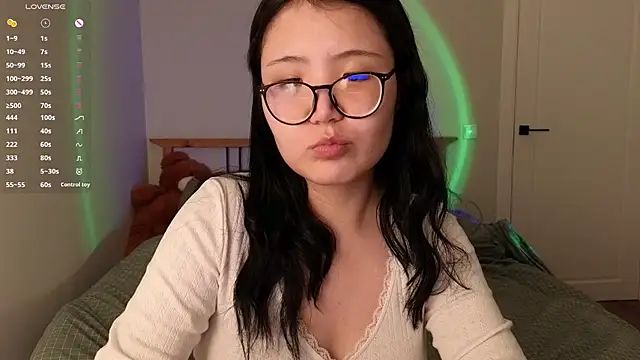 nullgirl online show from 21, 5, 2026