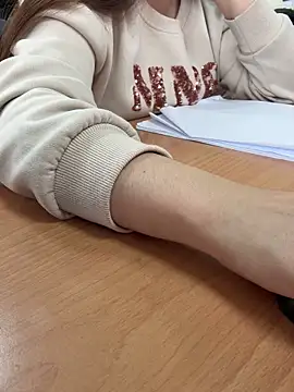 Donna9696 online show from 7, 2, 2026