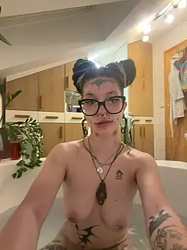 demonLamia online show from 13, 5, 2026