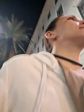 LadySn0w26 online show from 6, 4, 2026