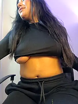 valenlopezz  online show from 2, 6, 2026