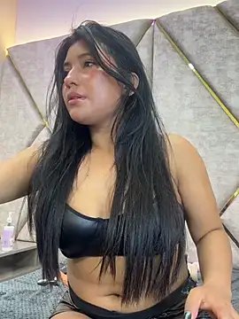 Snapshot of valenlopezz_ chatting on 5, 7, 2026 valenlopezz online show from 5, 7, 2026