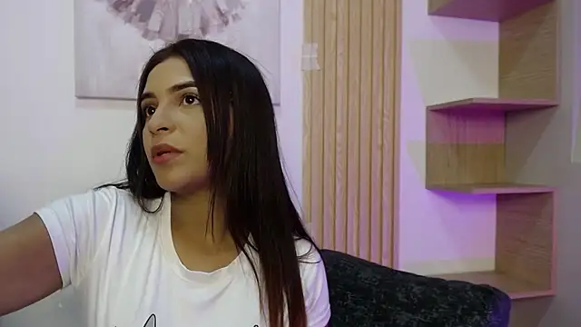 chloe peach  online show from 18, 1, 2026