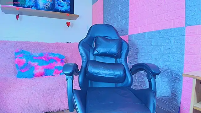 hotcakes uwu online show from 6, 5, 2026