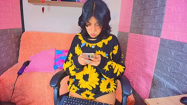 hotcakes uwu online show from 14, 5, 2026