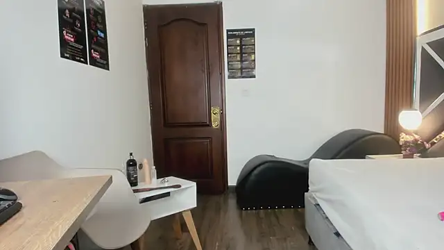 Ambarross  online show from 12, 3, 2026