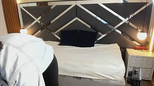 Ambarross  online show from 9, 3, 2026