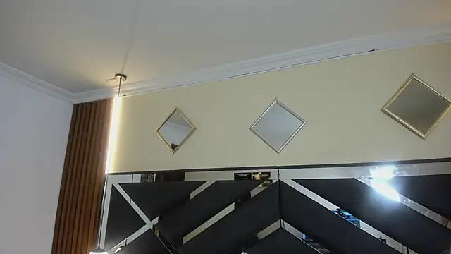 Ambarross  online show from 11, 4, 2026