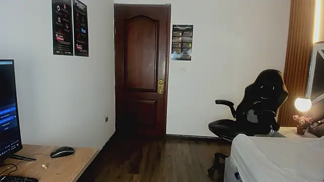 Ambarross  online show from 12, 4, 2026