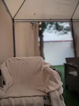 Namii cute online show from 4, 2, 2026