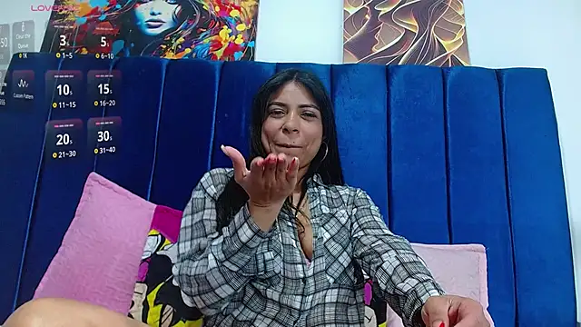 Bombom brown1 online show from 19, 5, 2026