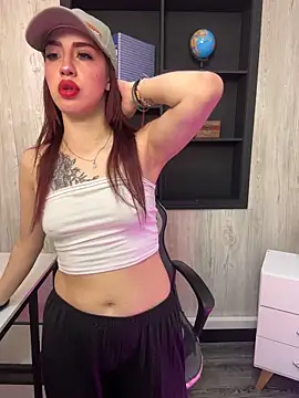 elodie rouge online show from 6, 3, 2026