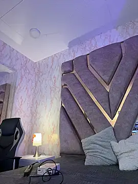 elodie rouge online show from 30, 3, 2026