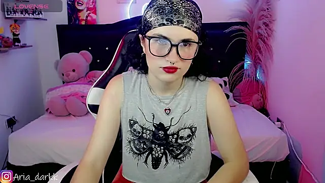 Snapshot of AriaDark chatting on 3, 2, 2026 AriaDark online show from 3, 2, 2026