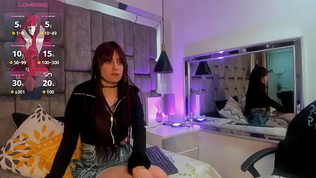 JenniQ69 online show from 6, 5, 2026
