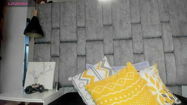 Snapshot of JenniQ69 chatting on 4, 7, 2026 JenniQ69 online show from 4, 7, 2026