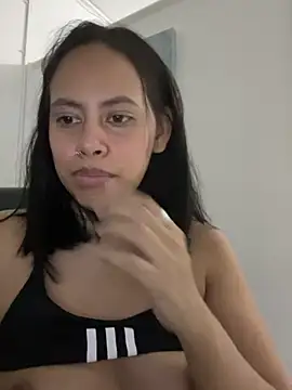 Snapshot of CarolinaRaven chatting on 29, 5, 2026 CarolinaRaven online show from 29, 5, 2026