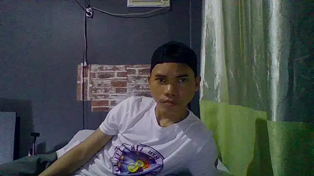 Snapshot of RogueSonX chatting on 11, 3, 2026 RogueSonX online show from 11, 3, 2026