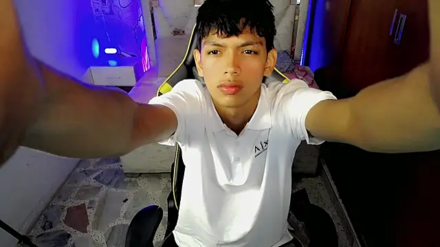 Snapshot of Rick_oficiall chatting on 18, 1, 2026 Rick oficiall online show from 18, 1, 2026