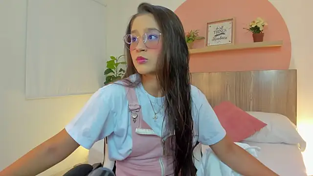 ivette swan online show from 14, 4, 2026