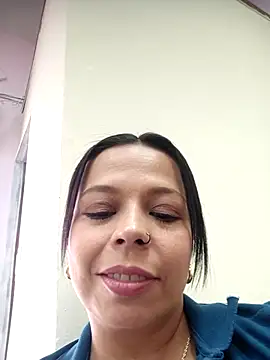 Snapshot of RossyAlvarez chatting on 19, 6, 2026 RossyAlvarez online show from 19, 6, 2026