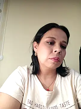 Snapshot of RossyAlvarez chatting on 7, 7, 2026 RossyAlvarez online show from 7, 7, 2026