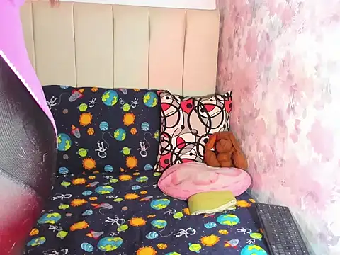 Snapshot of sara_sant chatting on 8, 2, 2026 sara sant online show from 8, 2, 2026