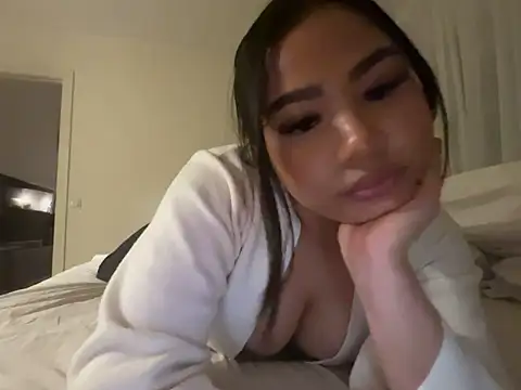 Snapshot of TitiTinyThai chatting on 17, 6, 2026 TitiTinyThai online show from 17, 6, 2026