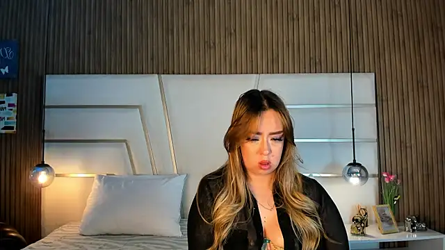 Xara Shadow online show from 16, 4, 2026