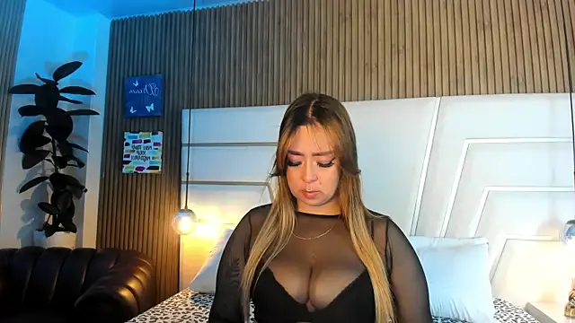 Xara Shadow online show from 14, 4, 2026