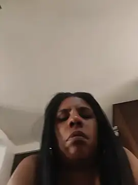 Zeyllyjhonson online show from 2, 6, 2026