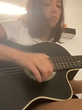 mialinsay online show from 5, 3, 2026